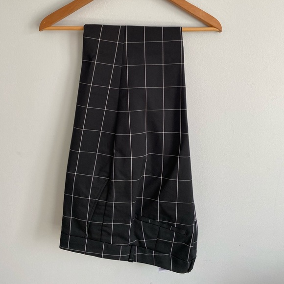 Banana Republic Ryan-Fit Black and White Plaid Pants Size 10 - Picture 3 of 7